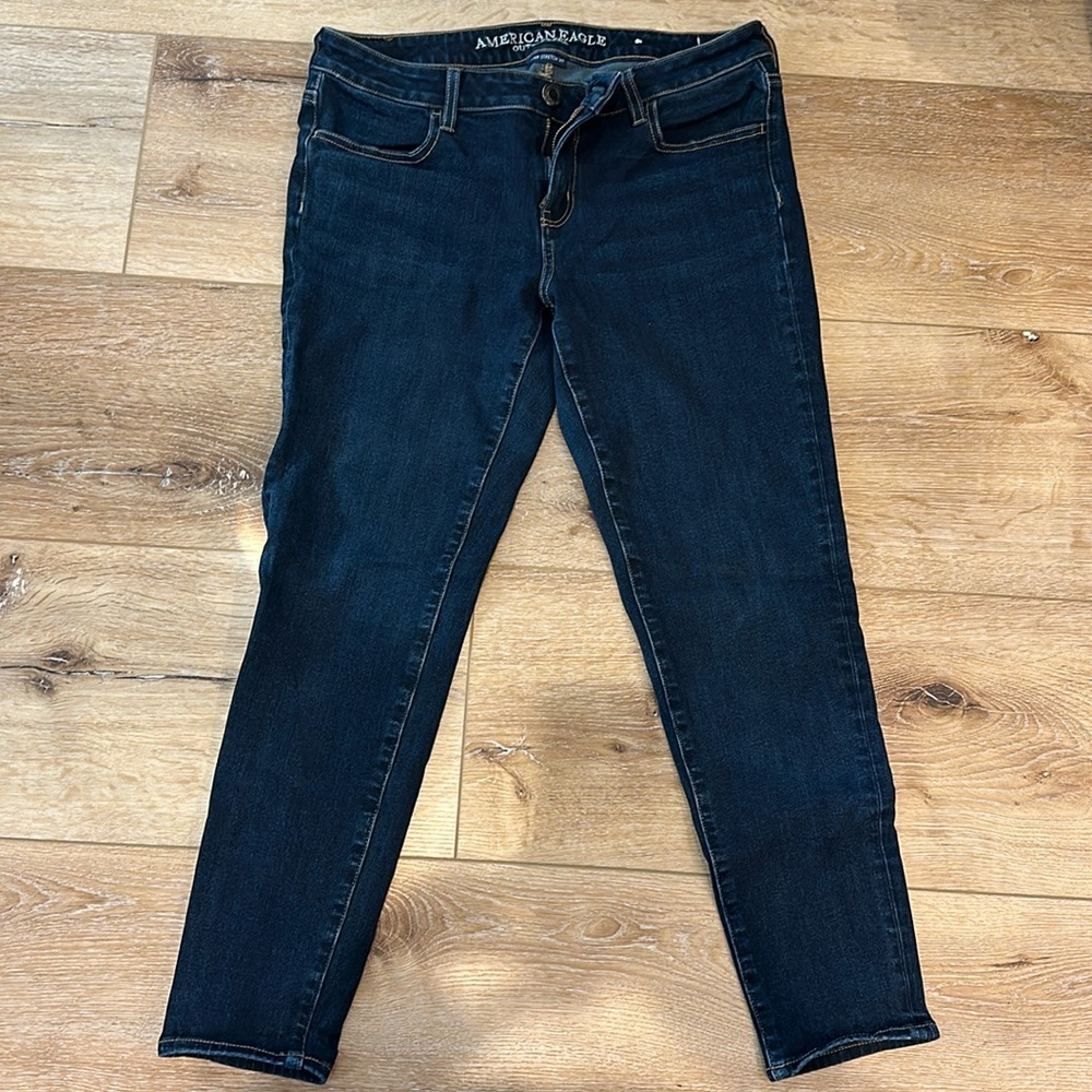 American Eagle Cropped women’s jeans Size 10